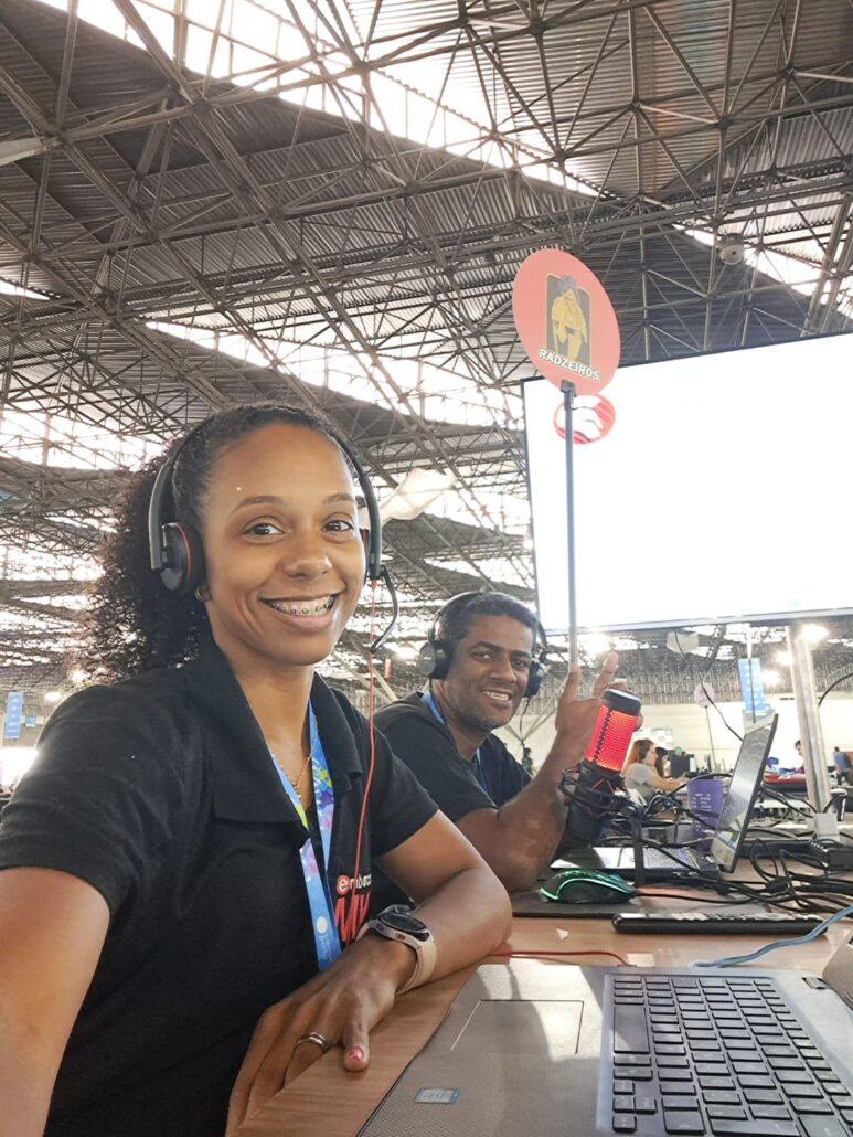 Sileide Campos e Landerson Gomes na Bancada da Comunidade RADZEIROS na CPBR14